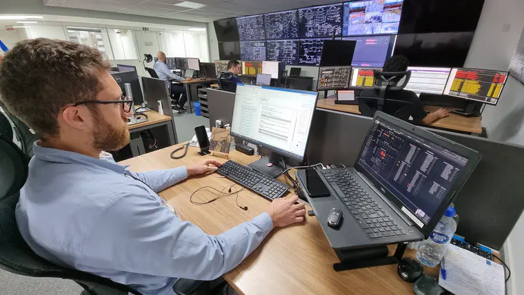 Centro de Operações do Sistema: acionamento e acompanhamento das intervenções.